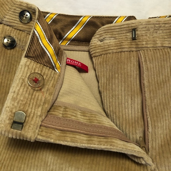 NWT Tommy Hilfiger corduroy cuffed shorts - Picture 5 of 6